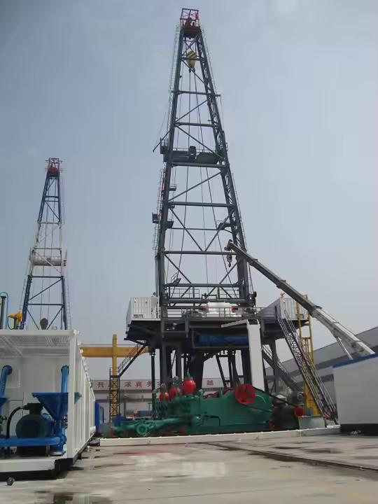 API 550HP Workover Oil and Gas Equipment Rig Mine Rock Drill Rig Oilfield Offshore Onshore Oil Well Drilling Rigs